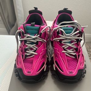 Balenciaga track sneaker pink